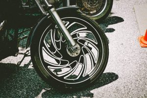 comment nettoyer jante moto